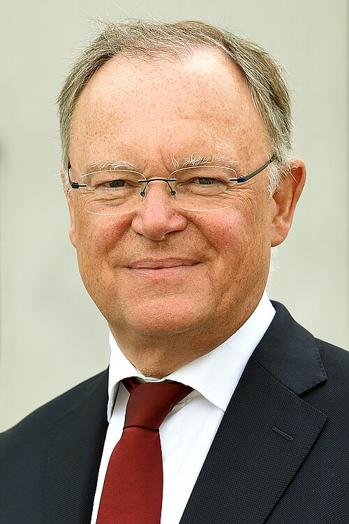 Portrait des niedersächsischen Ministerpräsidenten Stephan Weil.